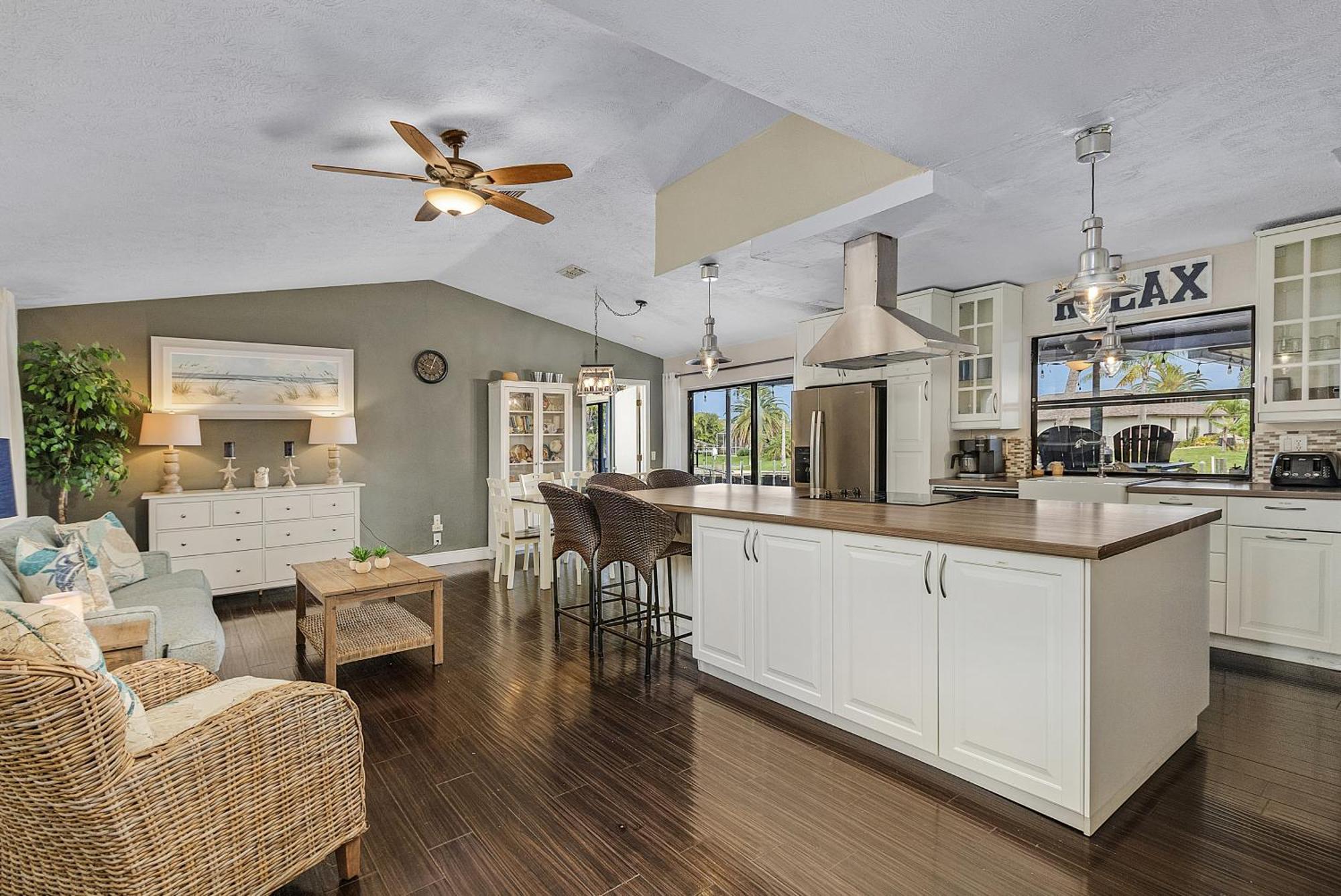 Canal-Front Oasis With Dock And Kayaks In Cape Coral! Eksteriør bilde